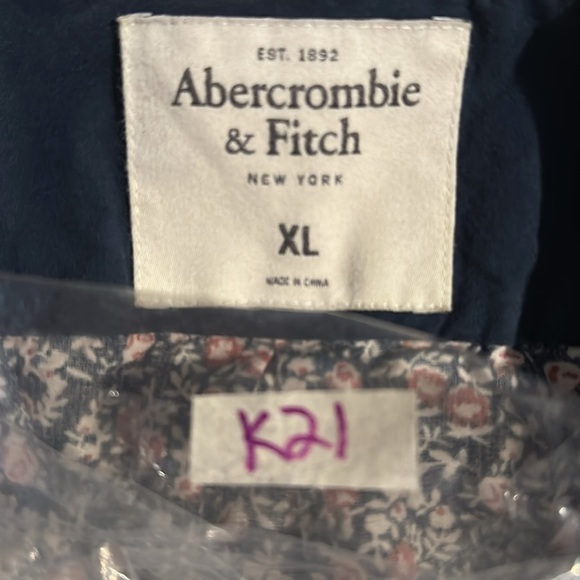 Abercrombie & Fitch, Men’s Muscle Long-Sleeve Button-up, XL,Navy Blue,Red,White - Picture 4 of 4